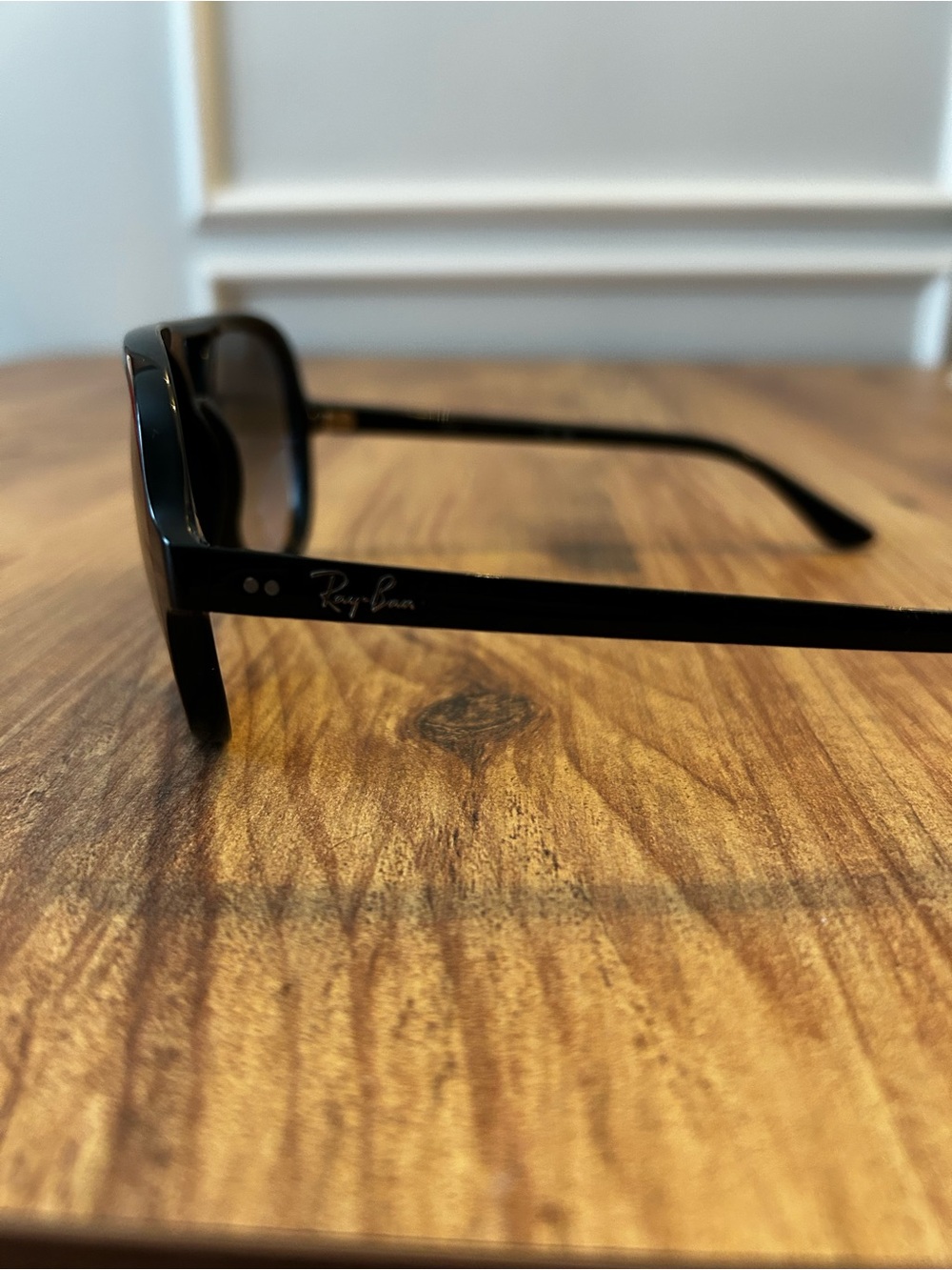 Ray-Ban Black frame sunglasses - Picture 3 of 5